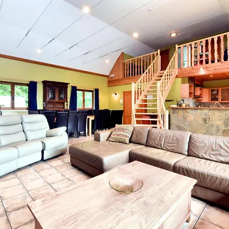 Luxurious Chalet With Sauna In Σαλέ