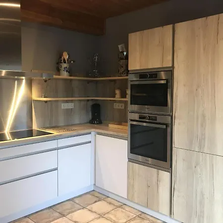 Luxurious Chalet With Sauna In 木屋